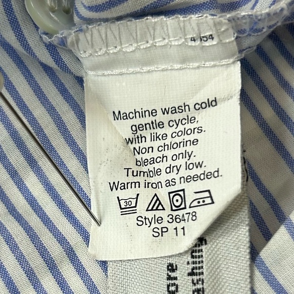 J. Crew Women's Blue Striped Button Down Shirt. 100% Cotton. - Picture 10 of 10